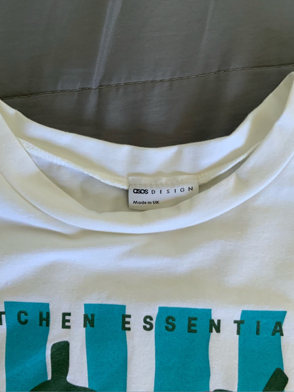 ASOS DESIGN Tomato Graphic White Baby Tee - Picture 6 of 8